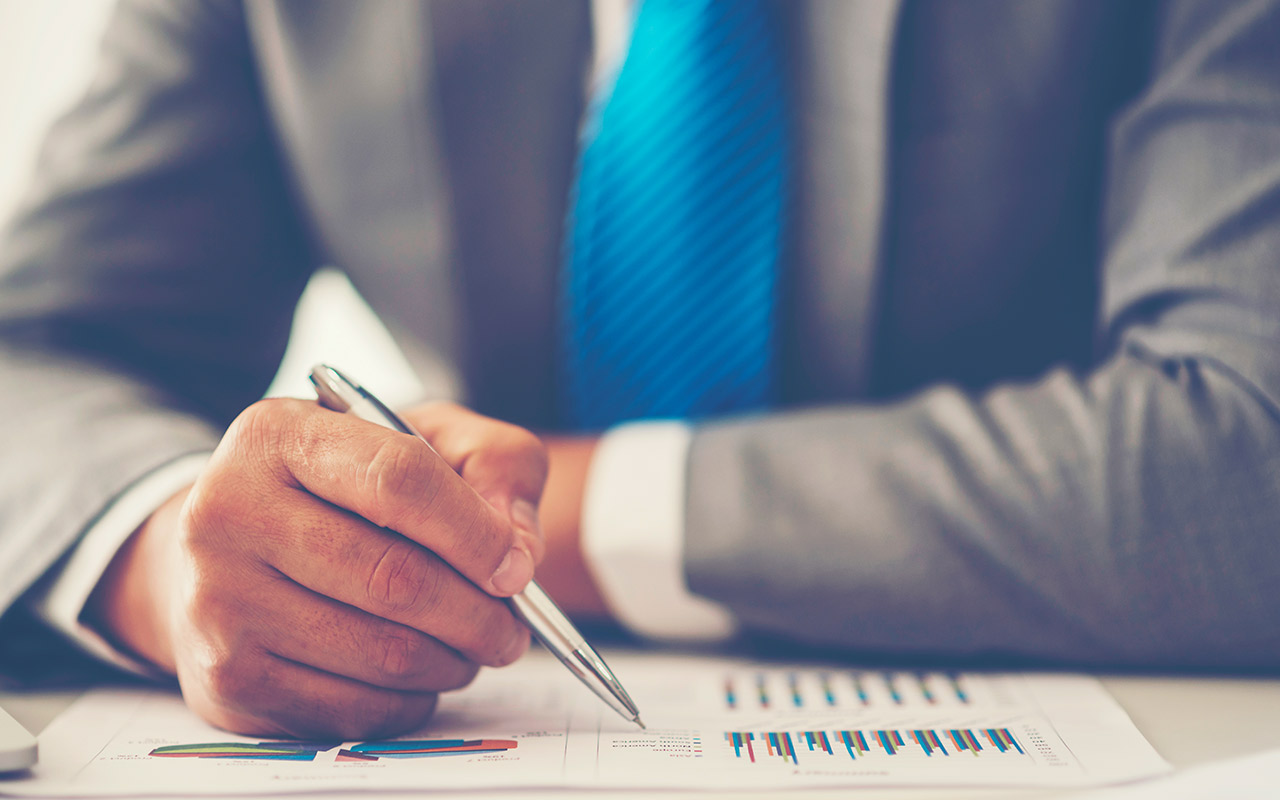 进行合同翻译需要注意什么